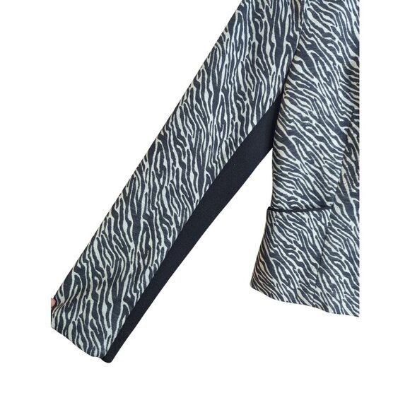 H&M Zebra Print Blazer Women Sz 8 Fitted Lightweight OfficeWear Business Career - Picture 3 of 10